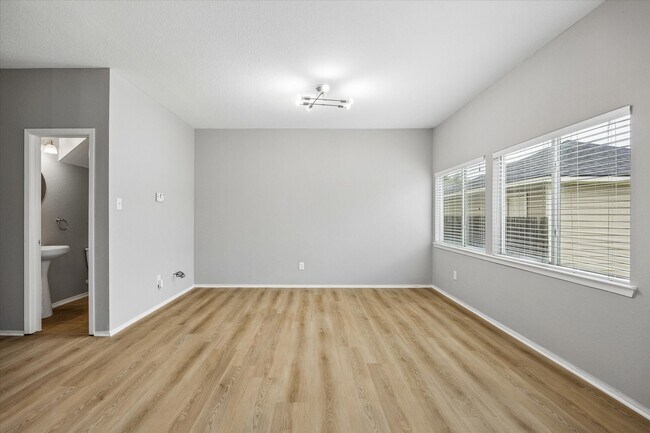Foto del edificio - 1609 Nichole Woods Dr