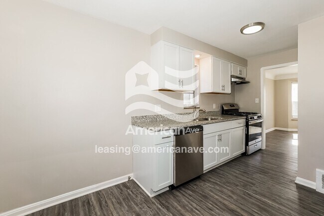 Foto del edificio - 14212 St James Ave
