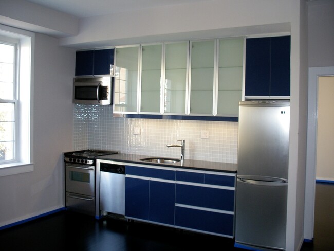 Cocina - 3144 N St NW