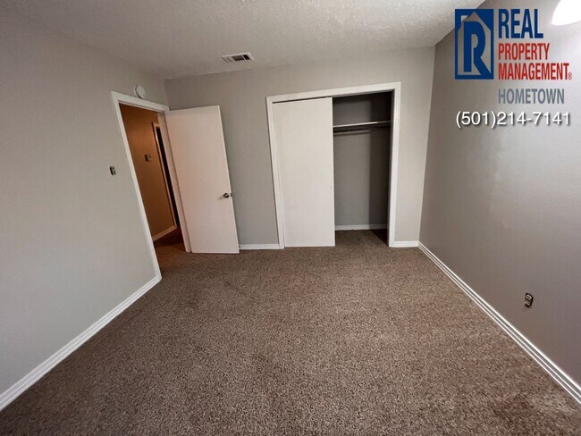 Building Photo - 11114 Beverly Hills Dr