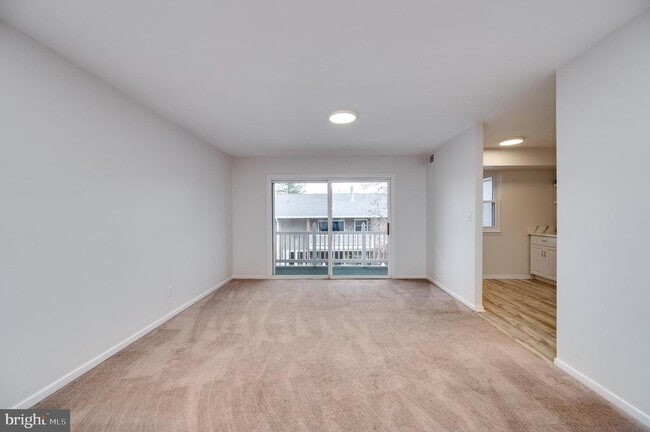 Building Photo - 2912 State Hill Rd