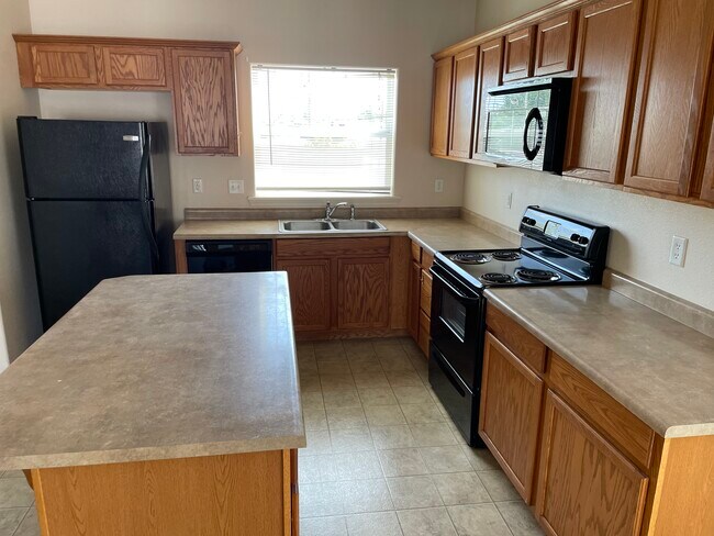 Kitchen - 248 Hiatt Ln