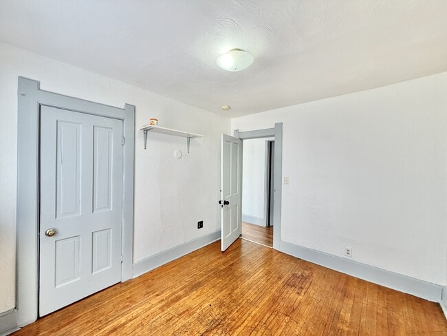 Building Photo - 603 S Jackson St