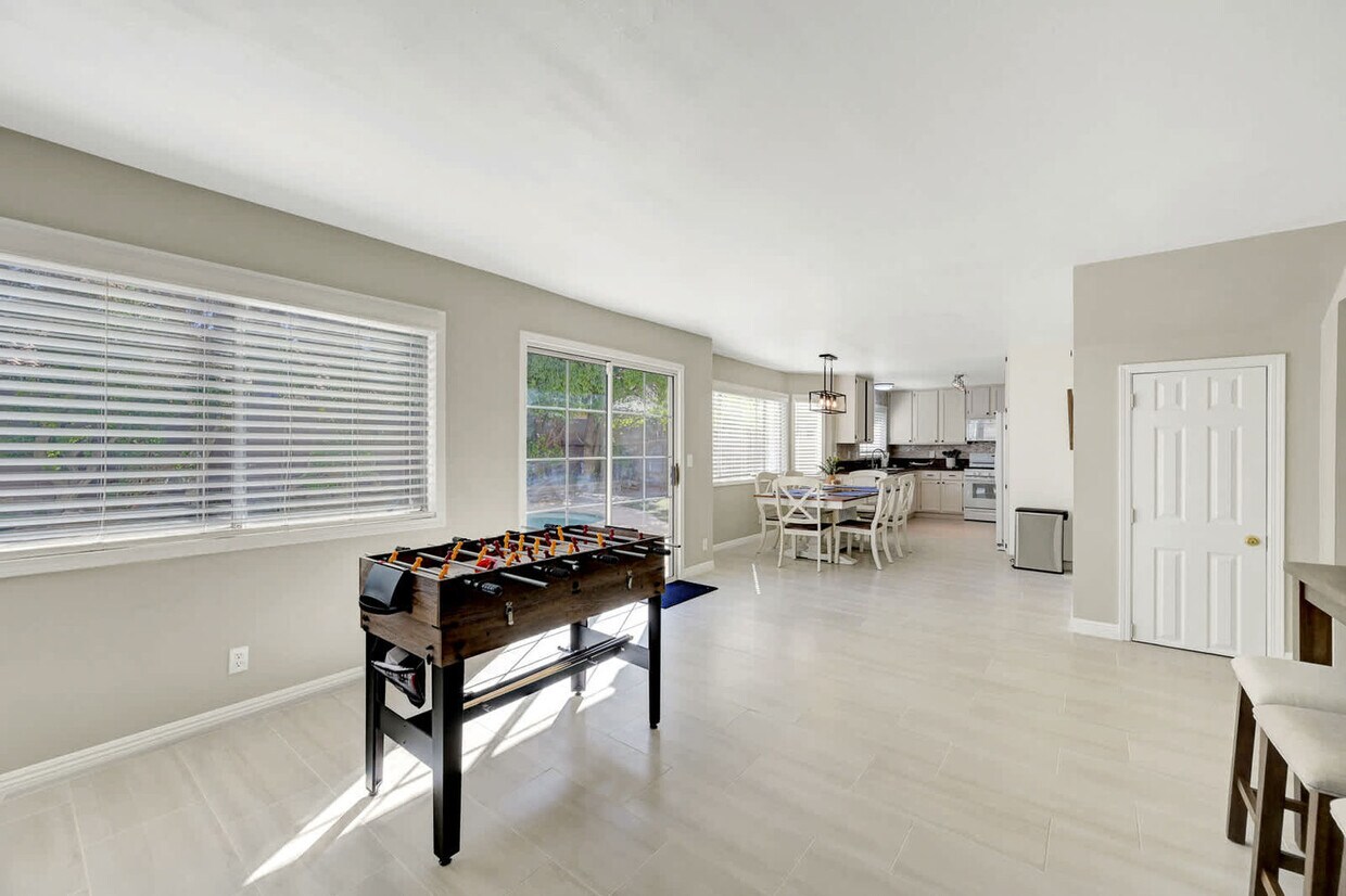 Foto principal - 3135 Laurel Ave