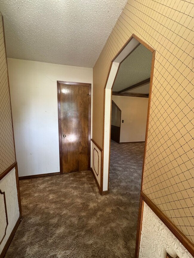 Foto del edificio - 3bedroom 2bedrooms 2 car garage 1/2 off 1st month's rent