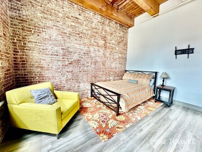 Foto del edificio - Furnished Soho Loft For Rent!