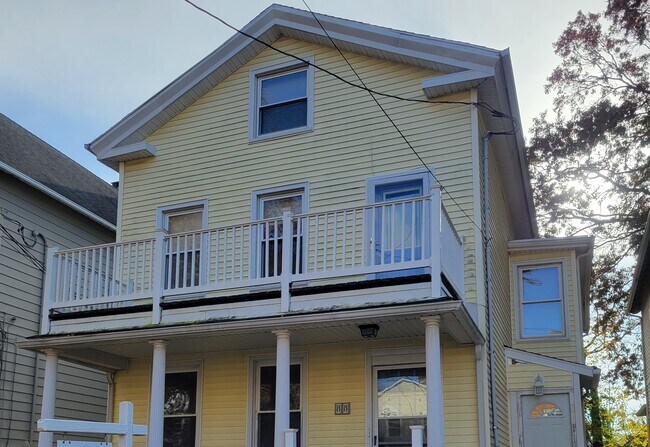 Balcony - 88 Bishop St
