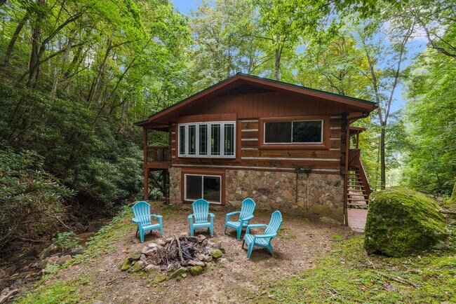 Building Photo - 202 Blue Grass Rd