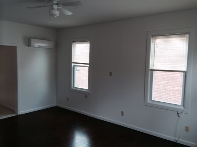 Building Photo - 3031 Hamilton Ave