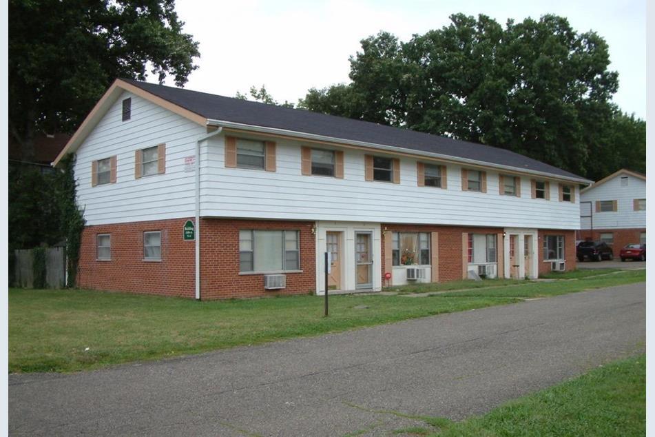 Primary Photo - 1 W Galbraith Rd