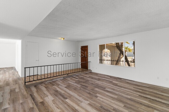 Foto del edificio - 12602 N Columbine Dr