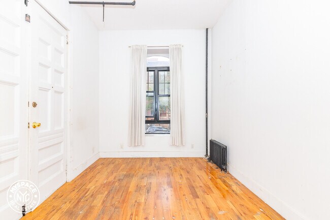 Building Photo - 480 Greene Ave