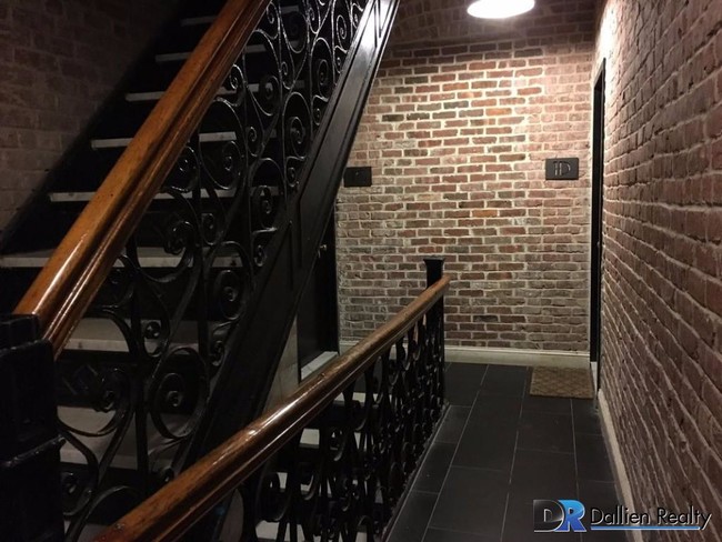 Foto del edificio - 50 E 3rd St