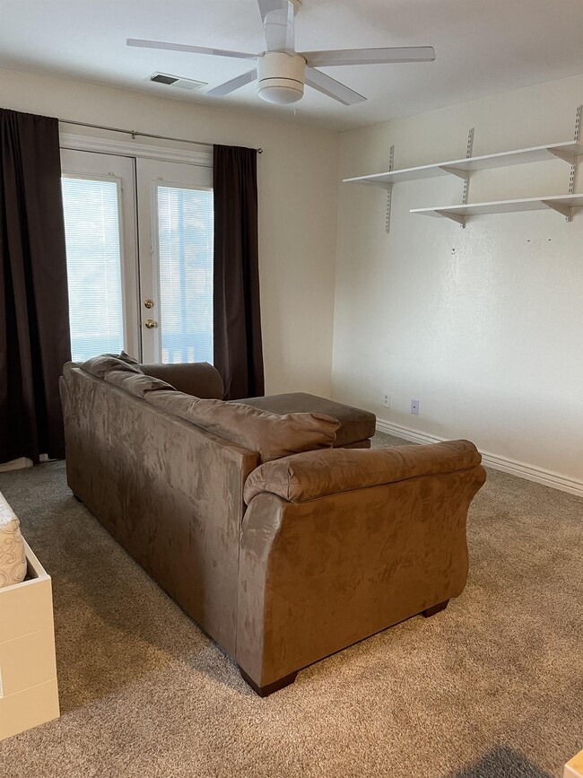 Foto del edificio - 1519 E Payton Way