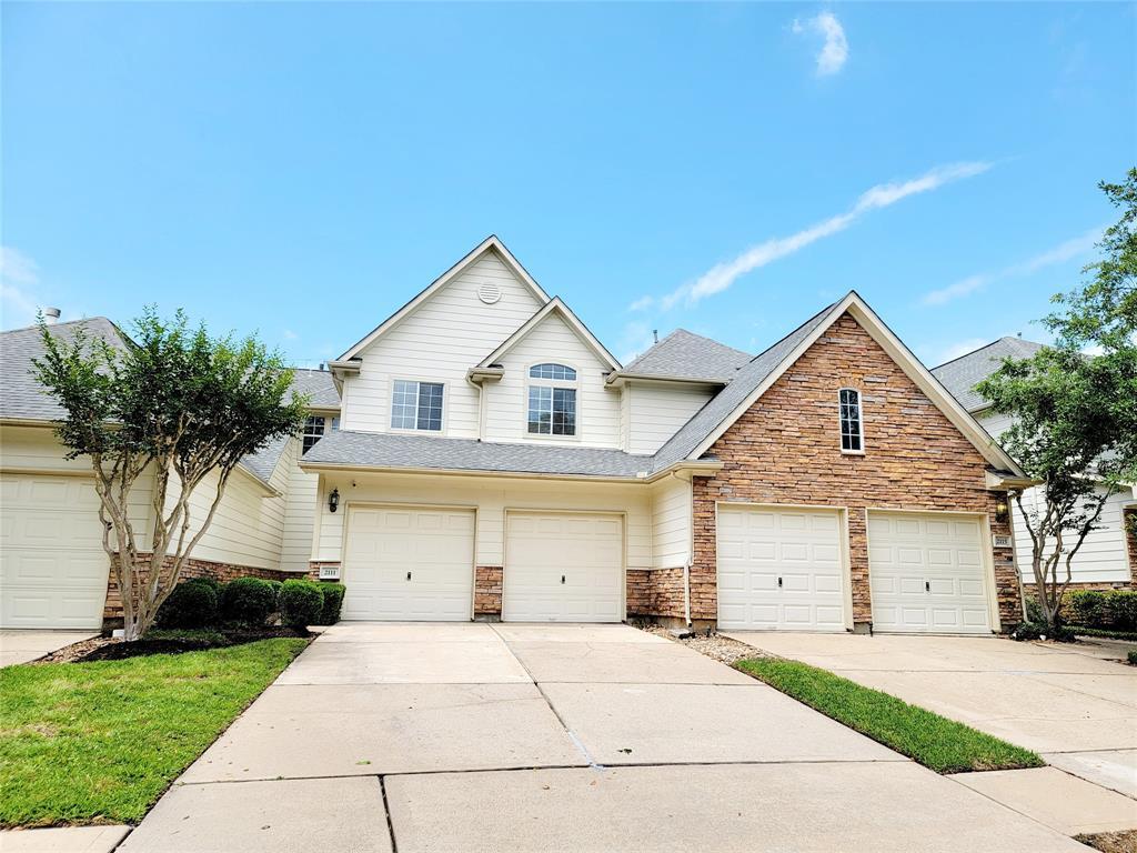 2111 Grand Terrace, Sugar Land, TX 77479 Condo for Rent in Sugar Land