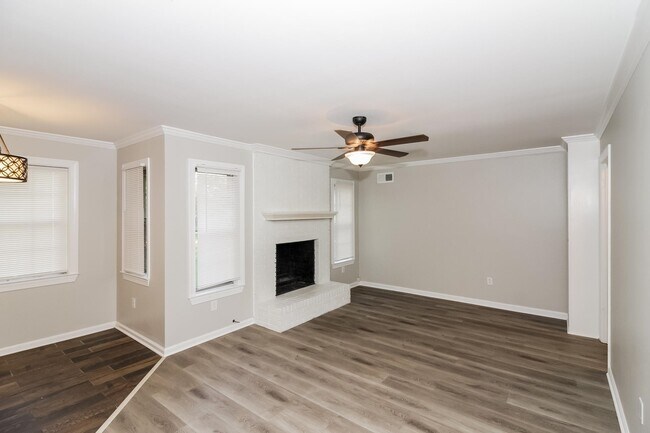 Building Photo - 3124 Battleboro Dr