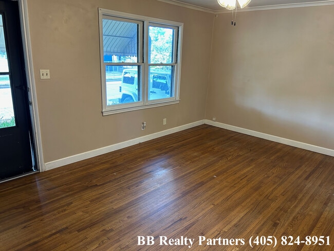 Building Photo - 431 S Pittsburg Ave