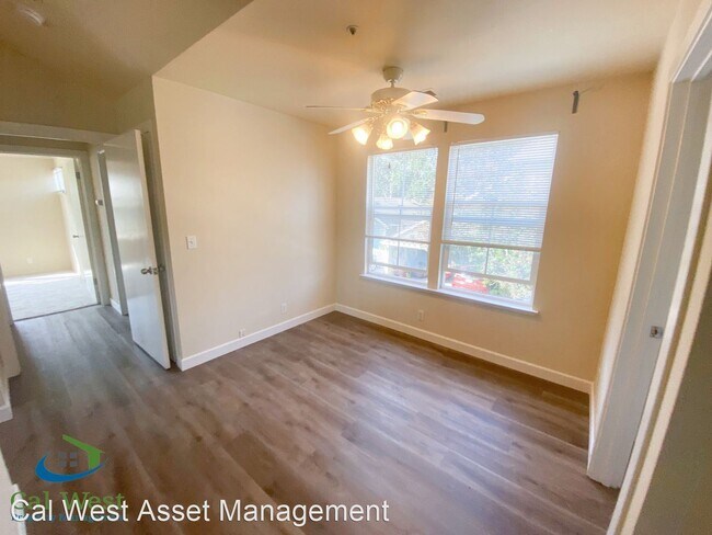 Foto del edificio - 1 br, 1 bath House - 34 West 1st Street