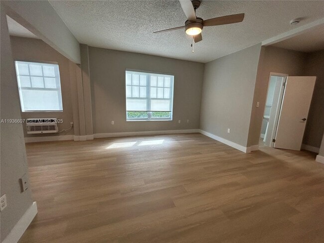 Foto del edificio - 1017 Jefferson Ave