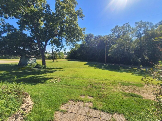 side yard - 2833 Johnson Valley Dr