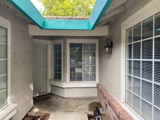 Building Photo - 5211 Harbourglen Way