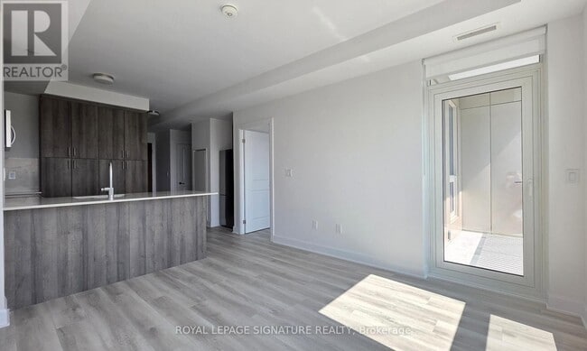 Building Photo - 3240-3240 William Coltson Ave