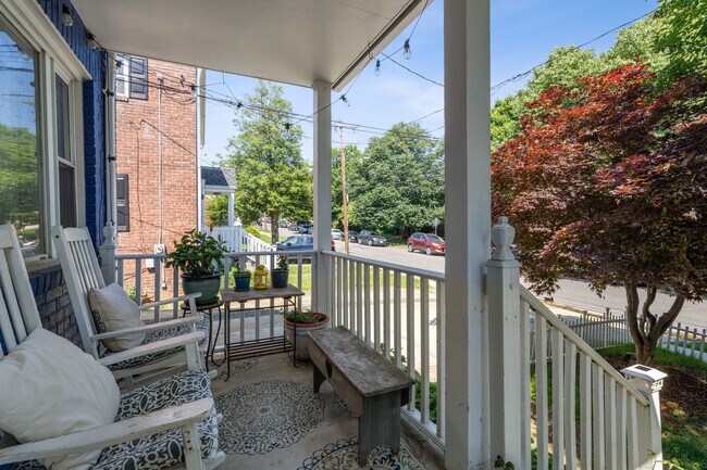 Foto del edificio - 327 Ashby St