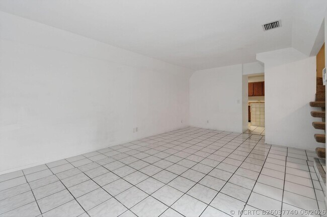 Foto del edificio - 3502 Gardens E Dr