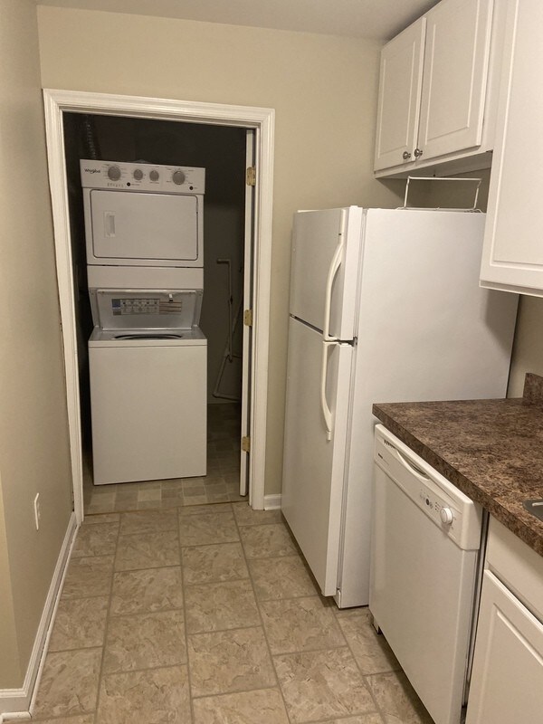 Building Photo - 2300 N Calvert St