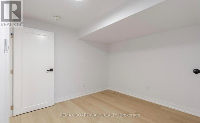 Building Photo - 1318 Highgate Rd