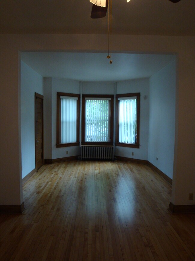 Building Photo - 3212 S Princeton Ave