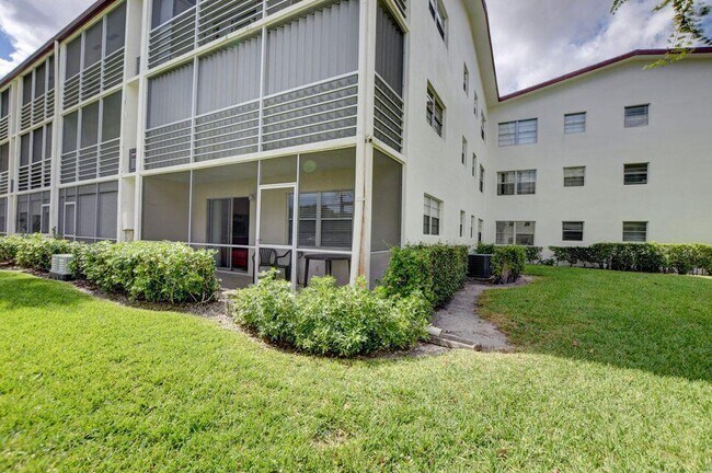 Foto del edificio - 137 Fanshaw D