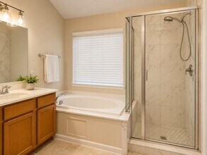 Building Photo - 3011 Sunchase Ct