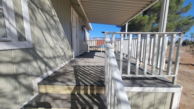 Building Photo - Charming 2 Bedroom, 2 Bathroom Home on 1 A...