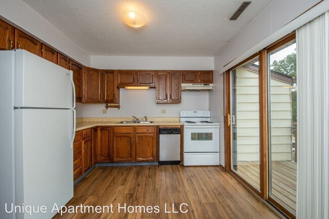 Foto del edificio - 134 N Hyland Ave