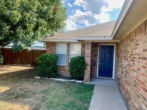 Building Photo - 305 Schumacher Dr