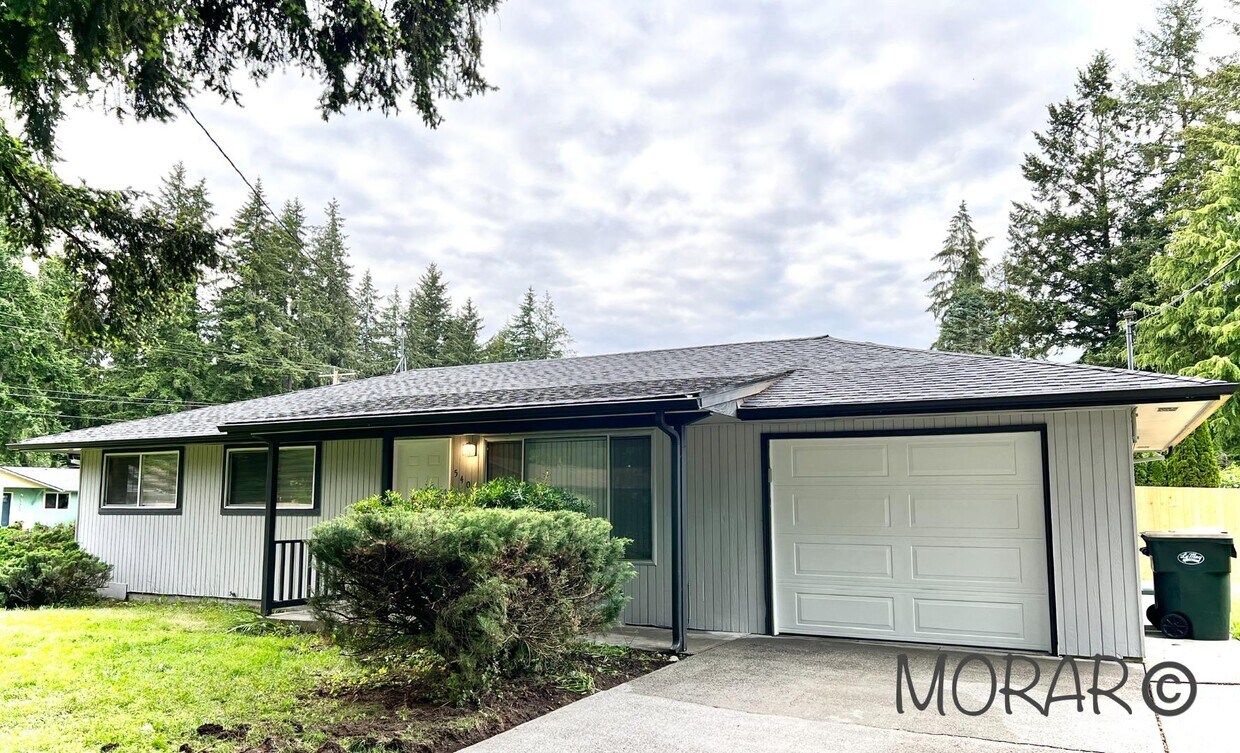 Foto principal - 2409 Larch St SE
