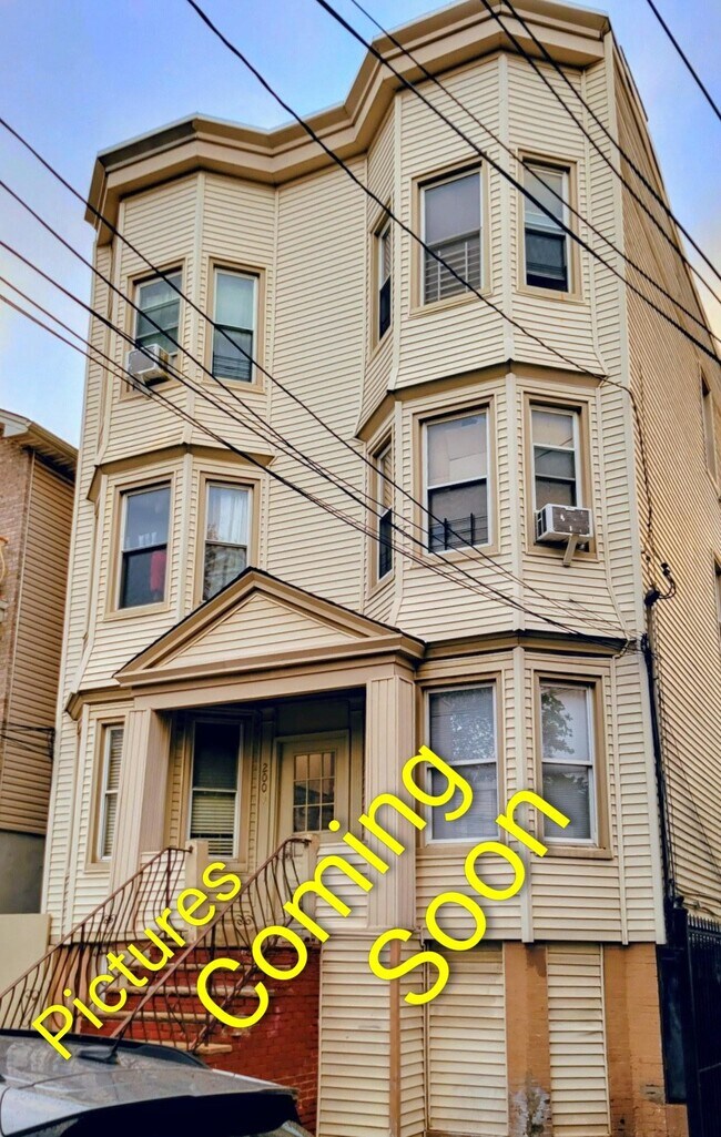 Building Photo - 200 Nunda Ave