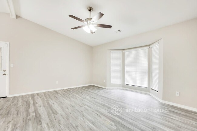 Foto del edificio - 5193 Great Meadows Rd