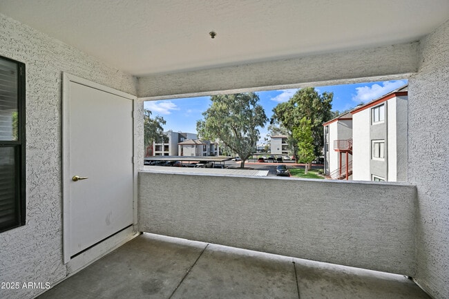 Building Photo - 3065 N 67th Ave