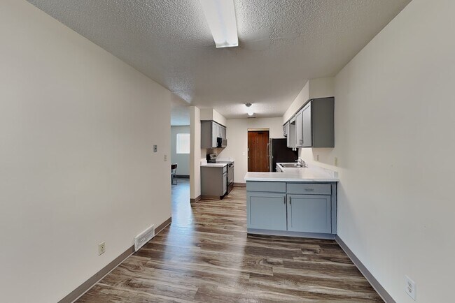 Building Photo - 218 Stanton Ave