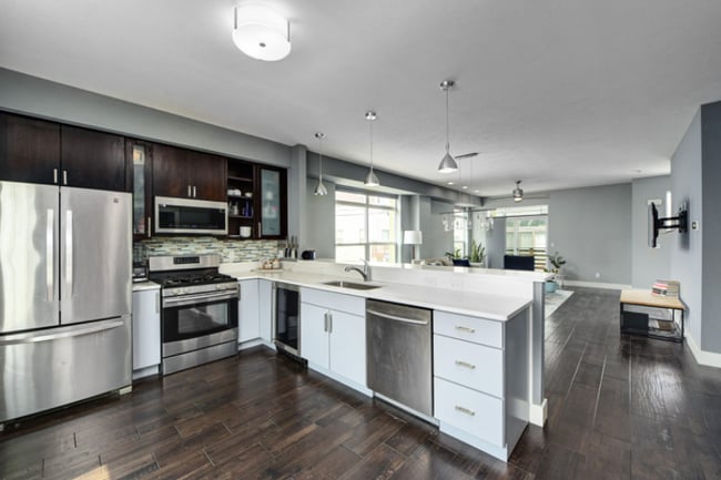 Building Photo - 721 University Ct