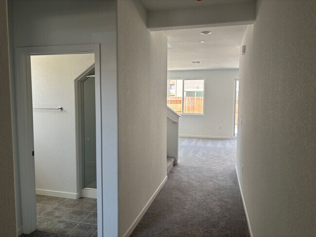 Foto del edificio - Brand New Build Next to WildHawk Golf Club!
