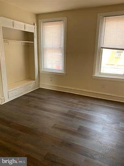 Foto del edificio - 1848 E Cornwall St