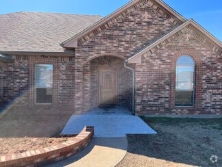 Building Photo - 394 NE Simmons Cir