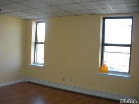 Foto del edificio - 224 E Main St