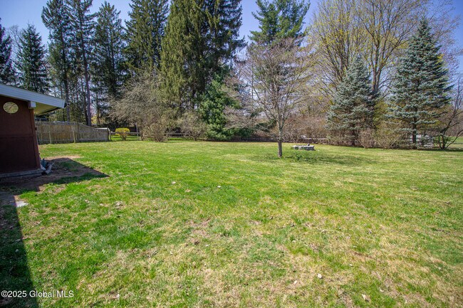 Foto del edificio - 20 Knadler Dr