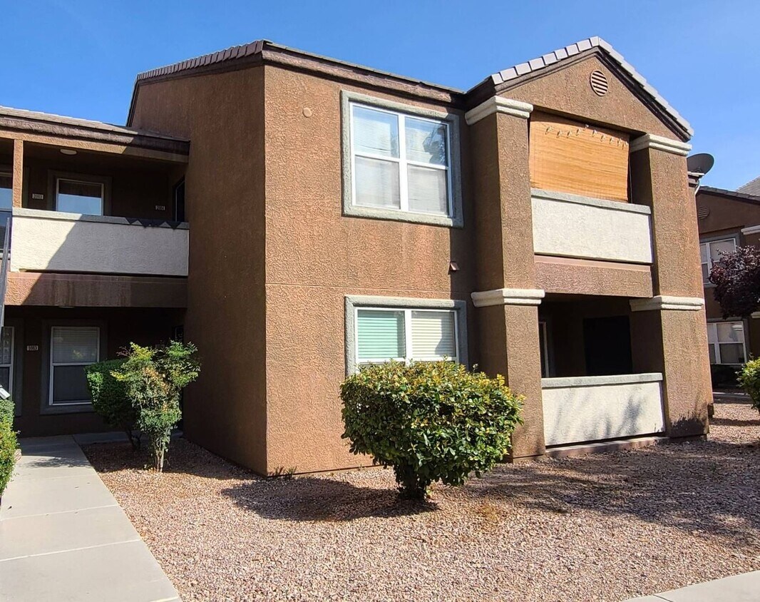 555 E Silverado Ranch Blvd, Las Vegas, NV 89183 House Rental in Las