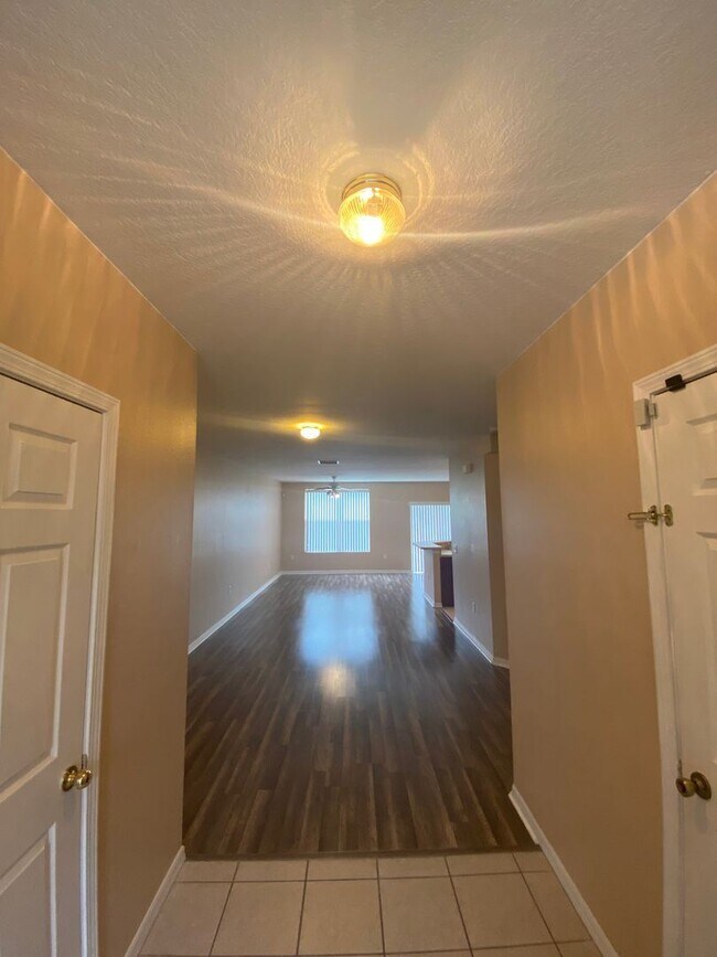 Foto del edificio - 3 br, 2.5 bath House - 6227 OLIVEDALE DRIVE