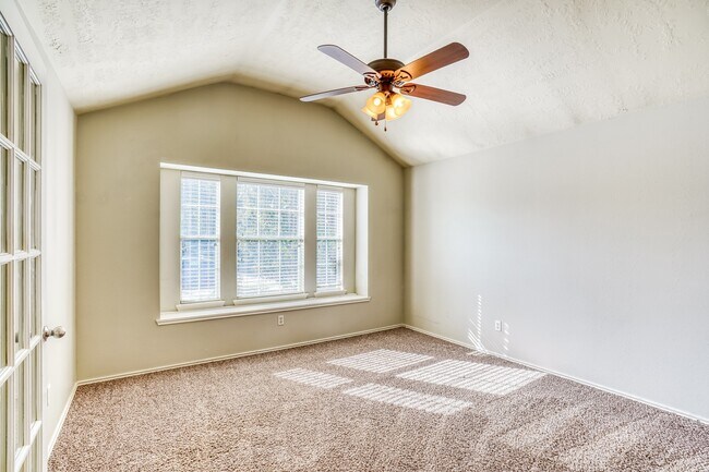 Foto del edificio - 2410 Hawthorne Brook Ln